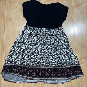 Aeropostale Black and White Geometric Dress